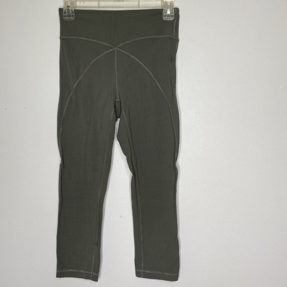 Lululemon woman’s Olive Green Yoga Workout Pants Leggings Capri Activewear - Picture 1 of 8